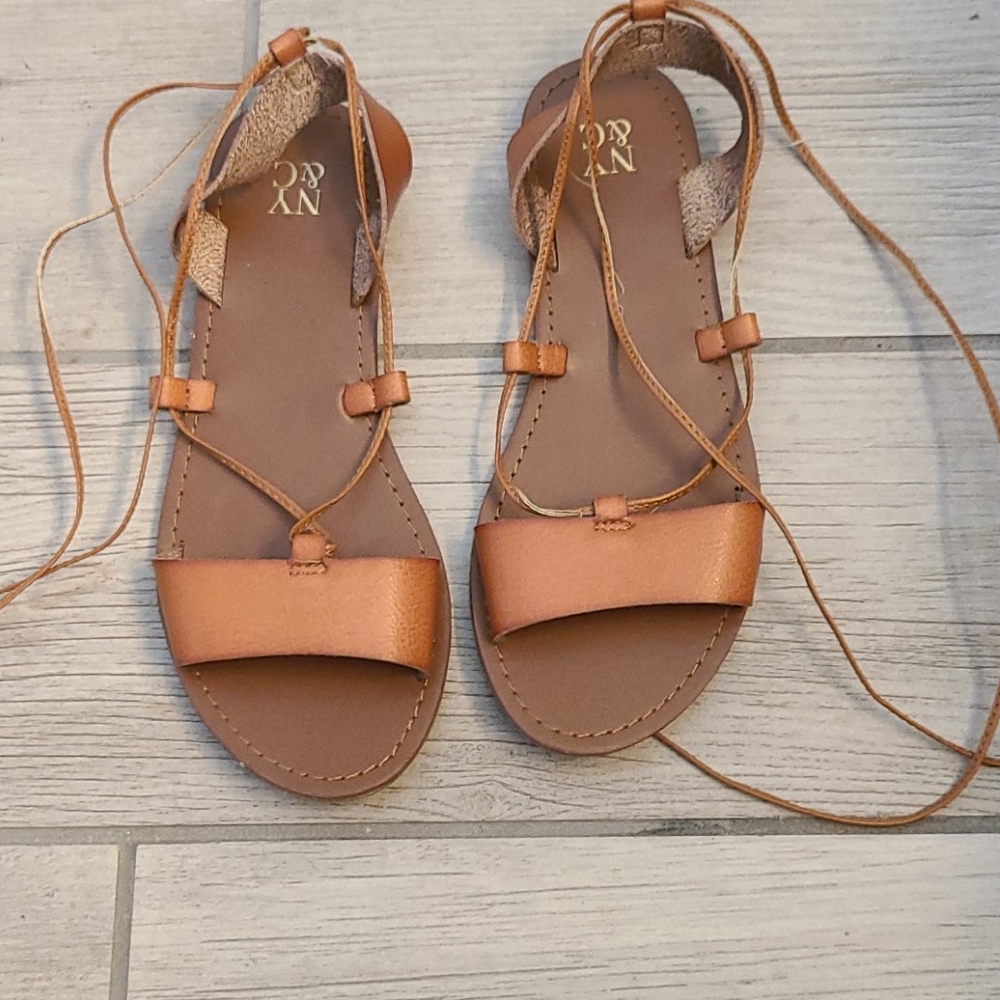 New York & Co flat sandals